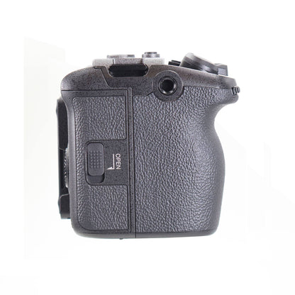 Sony FX30 Digital Cinema Camera (International Version)