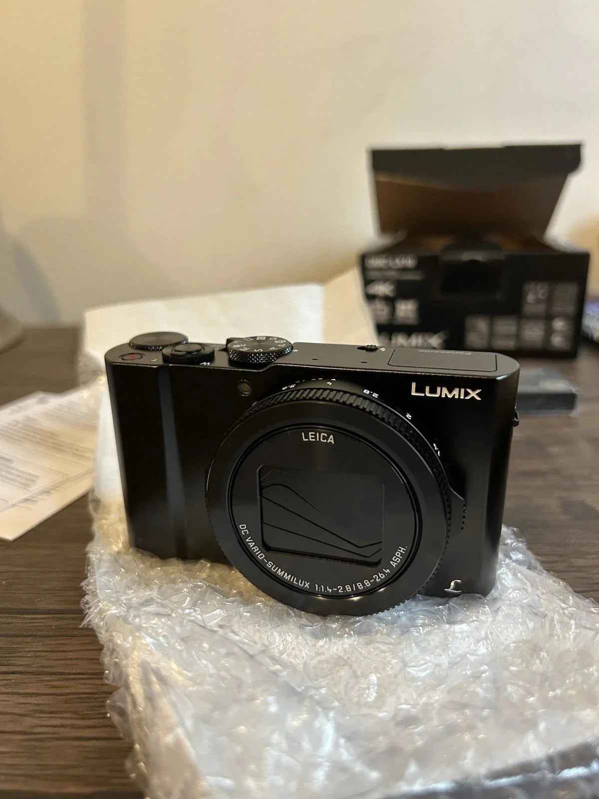 Panasonic LUMIX LX10 20.1MP Compact Camera with 24-72mm Leica Lens - Black - Lucycamera